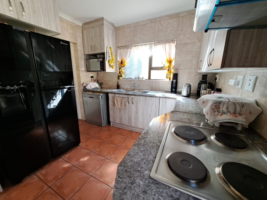 3 Bedroom Property for Sale in Waterval East North West